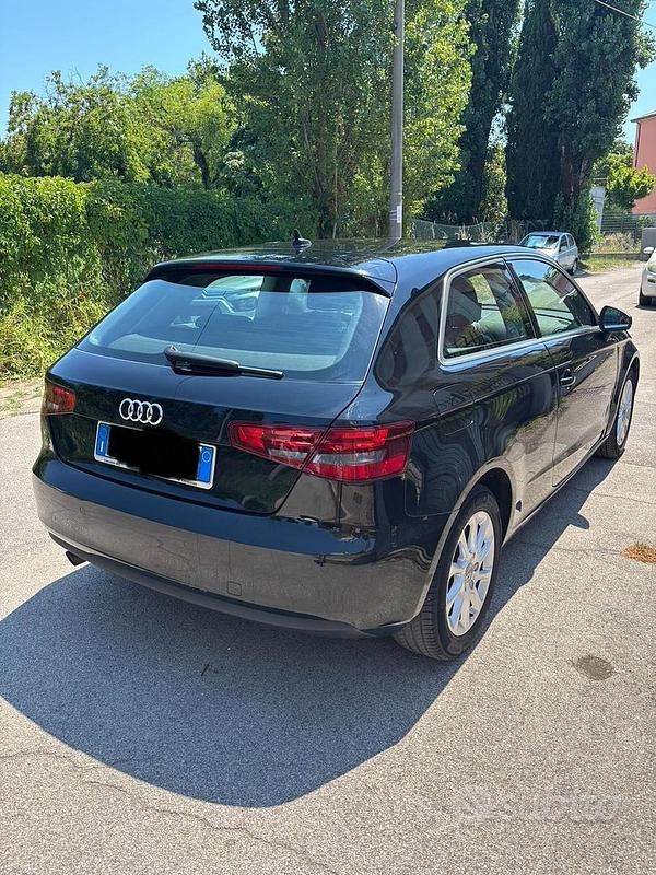 Gebraucht Audi A3 105 PS (77 kW) 2014 Schwarz Coupé