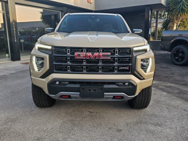 Usata GMC Canyon 314 CV (230 kW) 2024 Beige perlato Pick-up