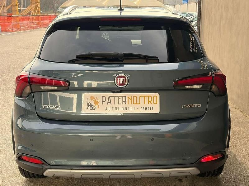 Usata Fiat Tipo Cross 131 CV (96 kW) 2022 Blu/azzurro Utilitaria