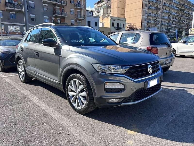 Usata VW T-Roc Style 150 CV (110 kW) 2019 Grigio SUV
