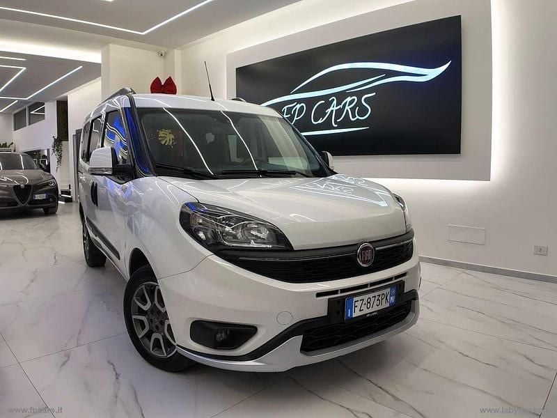 Bianco Usata 2020 Fiat Doblò Trekking Monovolume | 12.300 € (Buon prezzo) - Immagine 1/4
