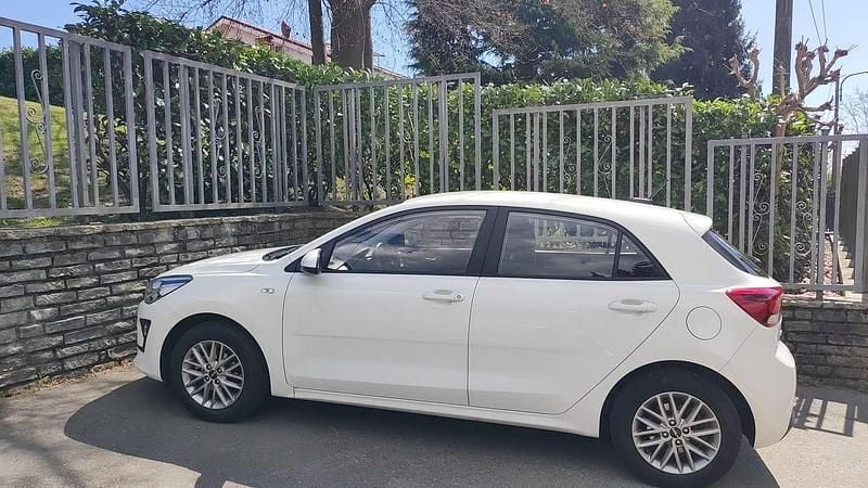 Usata Kia Rio Style 84 CV (61 kW) 2022 Berlina
