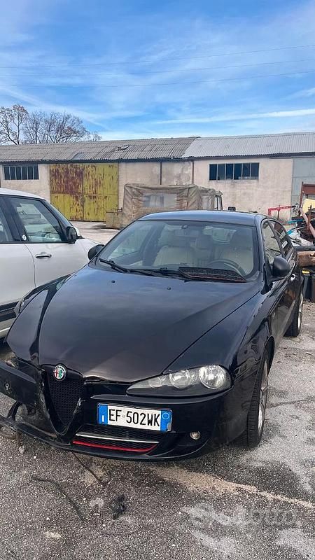 Nero Usata 2010 Alfa Romeo 147 Due volumi | 800 € (Super prezzo) - Immagine 1/4