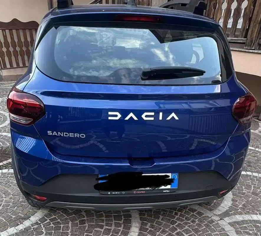 Usata Dacia Sandero Anniversary 101 CV (74 kW) 2023 Bluazzurro Berlina