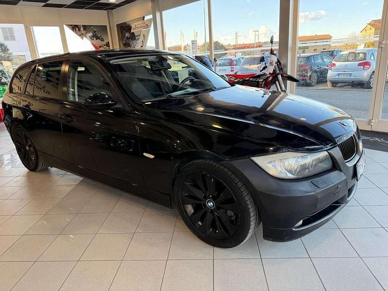 Usata BMW 320 177 CV (130 kW) 2008 Nero Station wagon