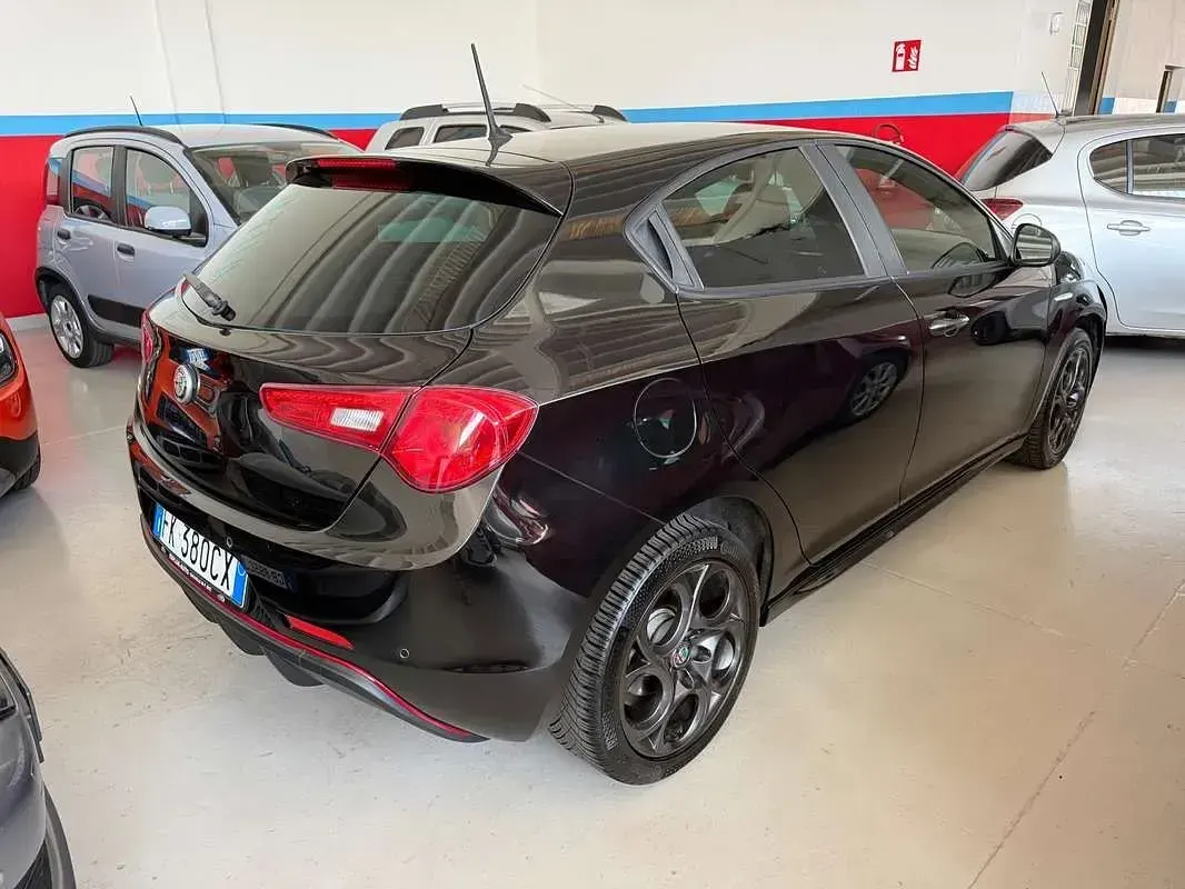 Usata Alfa Romeo Giulietta 150 CV (110 kW) 2017 Utilitaria