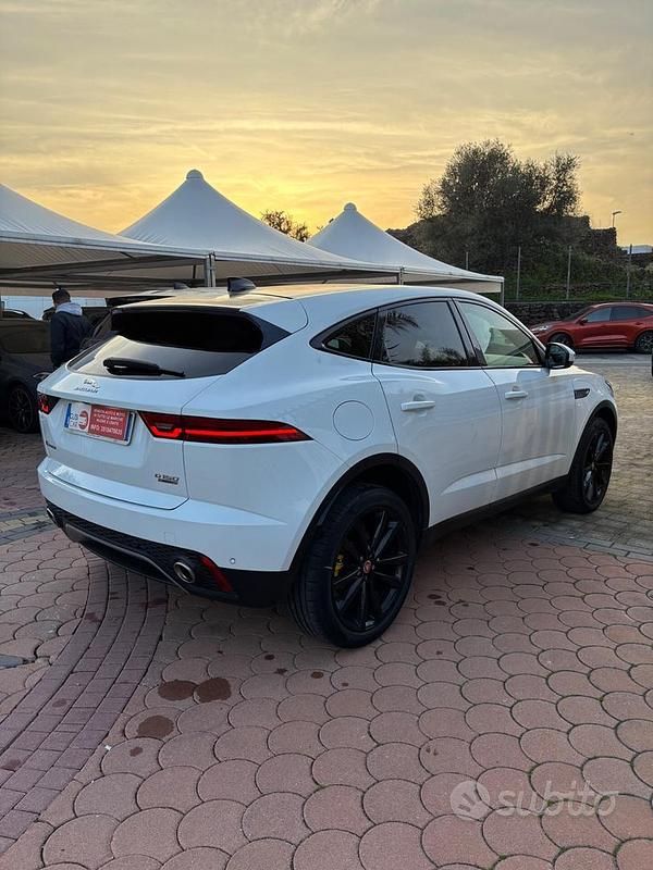 Usata Jaguar E-Pace R-Dynamic 150 CV (110 kW) 2018 Bianco SUV