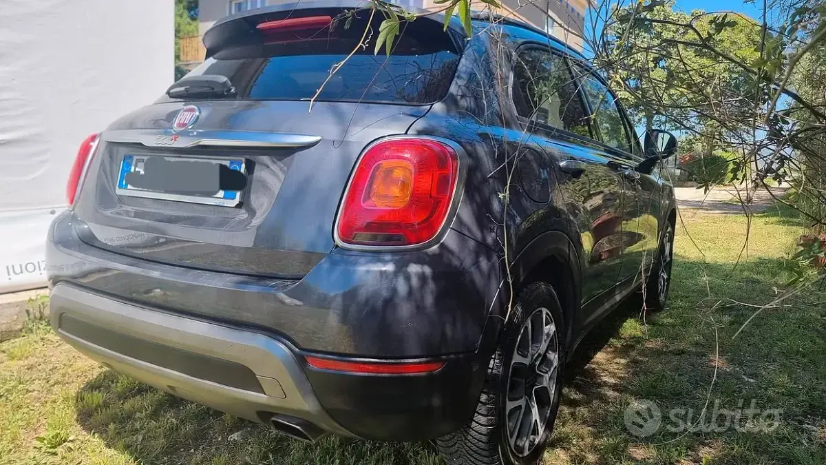Usata Fiat 500X Cross 140 CV (102 kW) 2016 Grigio SUV