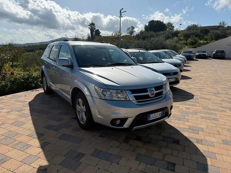 Usata Fiat Freemont Lounge 170 CV (125 kW) 2013 Grigio SUV