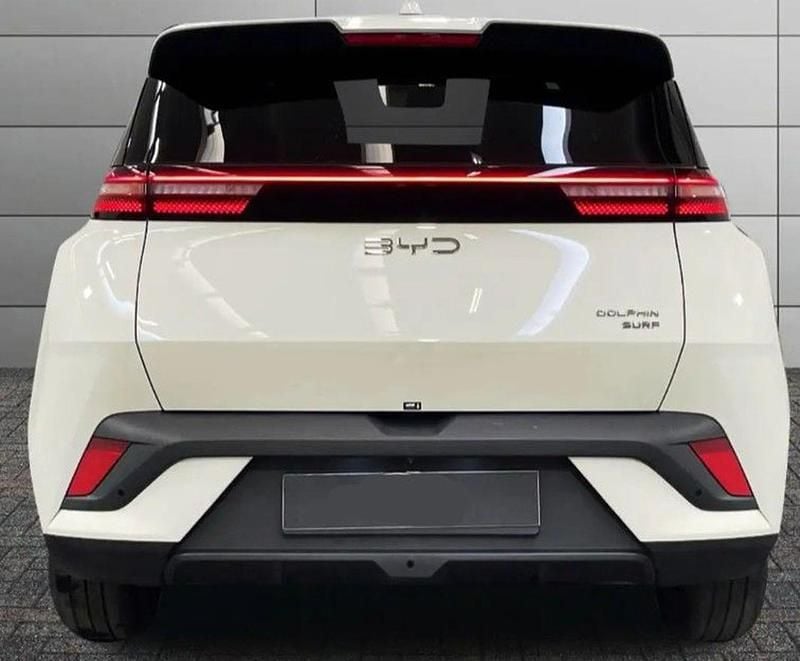 Usata BYD Dolphin Surf Boost 39 kW (54 CV) 2025 Apricity white Utilitaria