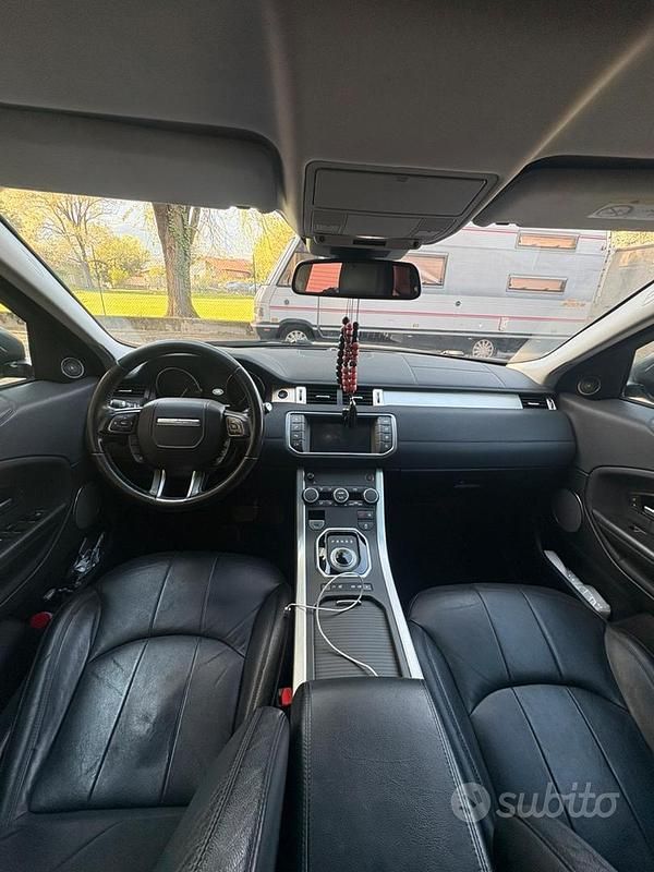 Usata Land Rover Range Rover evoque 150 CV (110 kW) 2016 Grigio SUV
