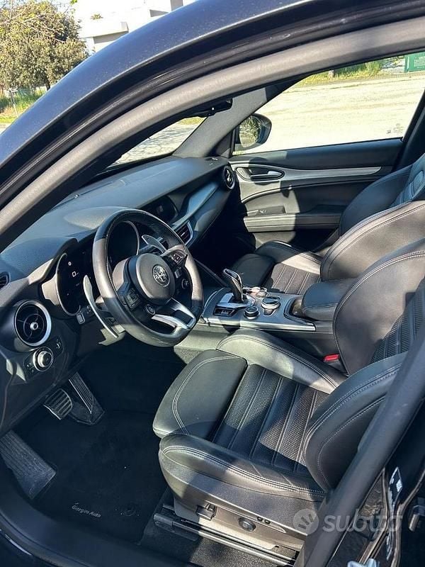 Usata Alfa Romeo Stelvio Veloce 210 CV (154 kW) 2024 Nero SUV