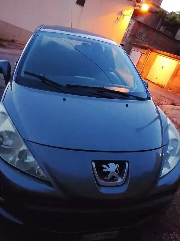 Usata Peugeot 206 60 CV (44 kW) 2010 Berlina