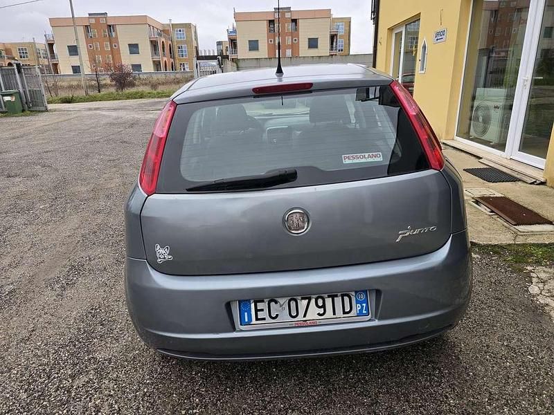 Usata Fiat Grande Punto 75 CV (55 kW) 2010 Utilitaria