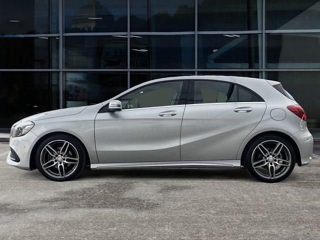 Usata Mercedes A180 Premium 109 CV (80 kW) 2016 Argento