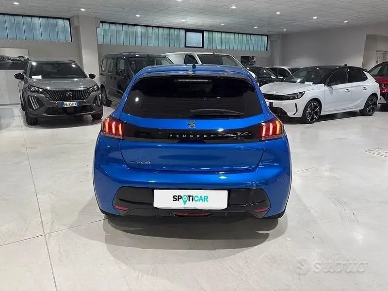 Usata Peugeot 208 Allure 100 kW (136 CV) 2020 Bluazzurro Utilitaria
