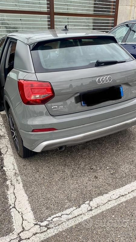 Usata Audi Q2 Business 116 CV (85 kW) 2019 Grigio SUV