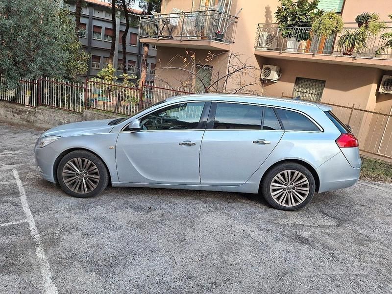 Usata Opel Insignia Sport 160 CV (117 kW) 2013 Grigio Station wagon