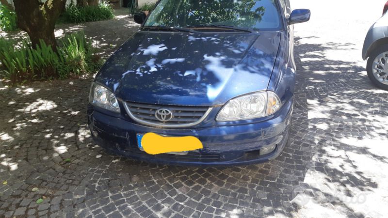 Usata Toyota Avensis 2002 Blu Station wagon