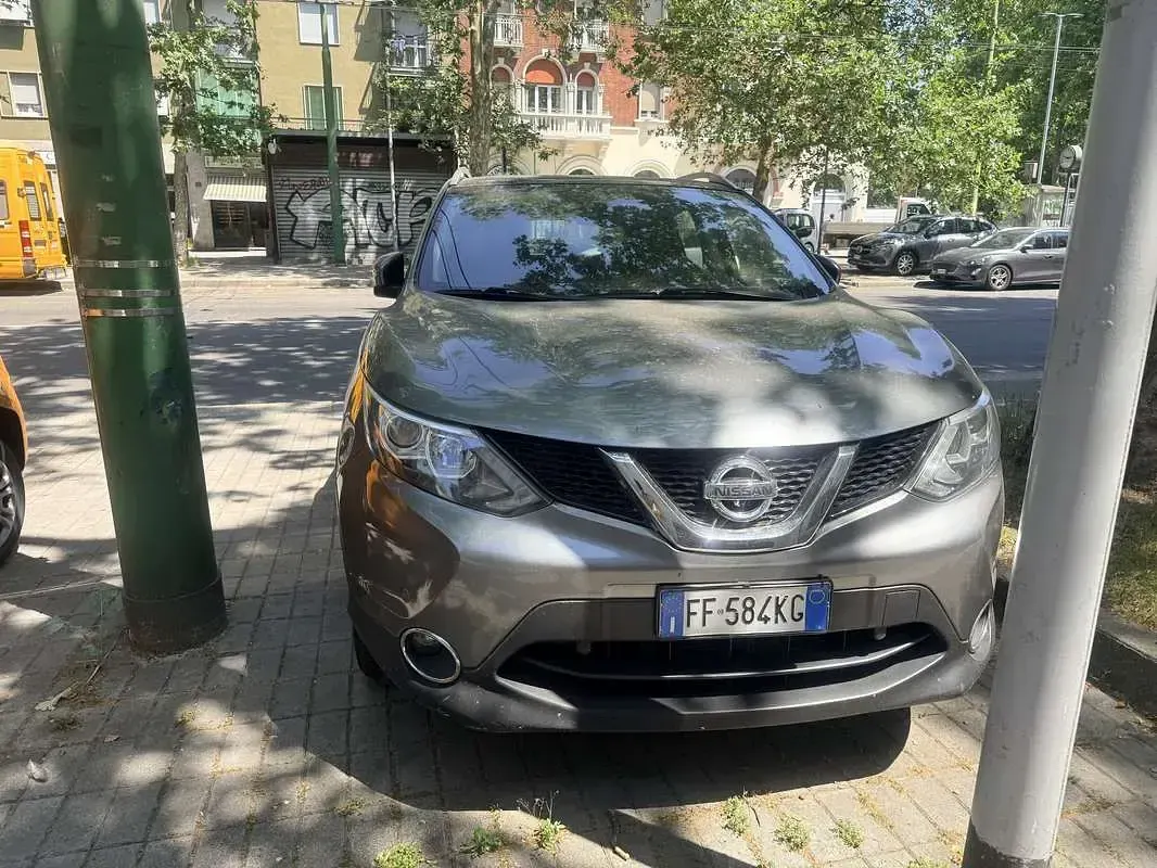 Usata Nissan Qashqai 110 CV (80 kW) 2016 Grigio SUV