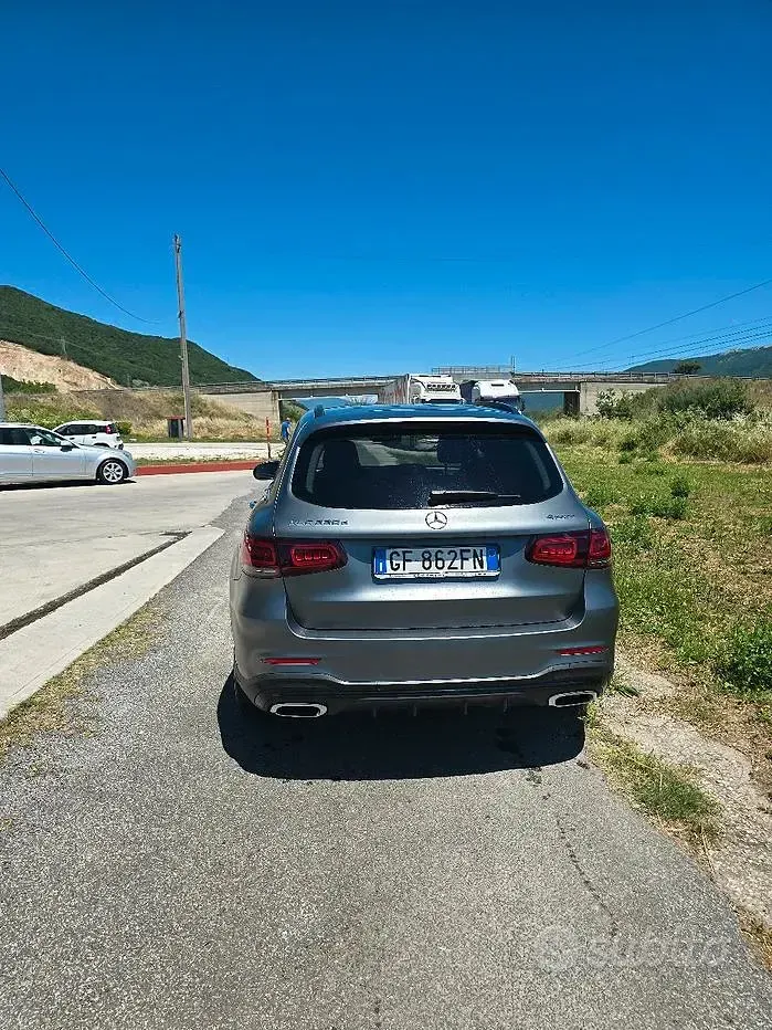 Usata Mercedes GLC220 194 CV (142 kW) 2021 Grigio SUV