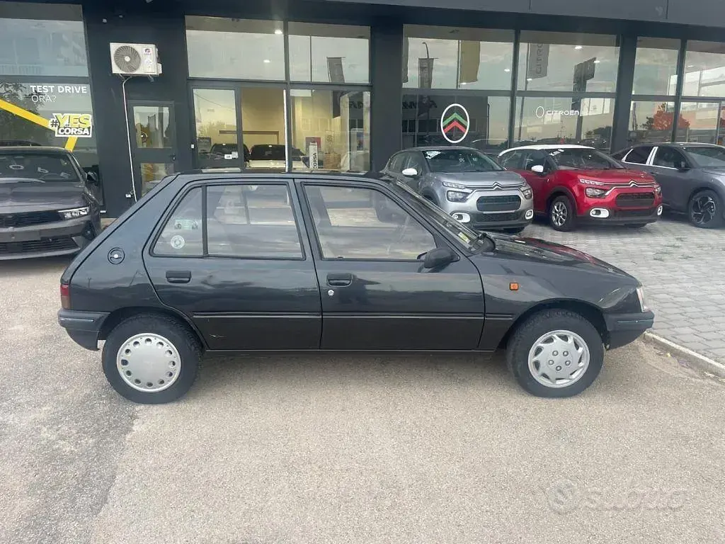 Usata Peugeot 205 60 CV (44 kW) 1992 Grigio Berlina