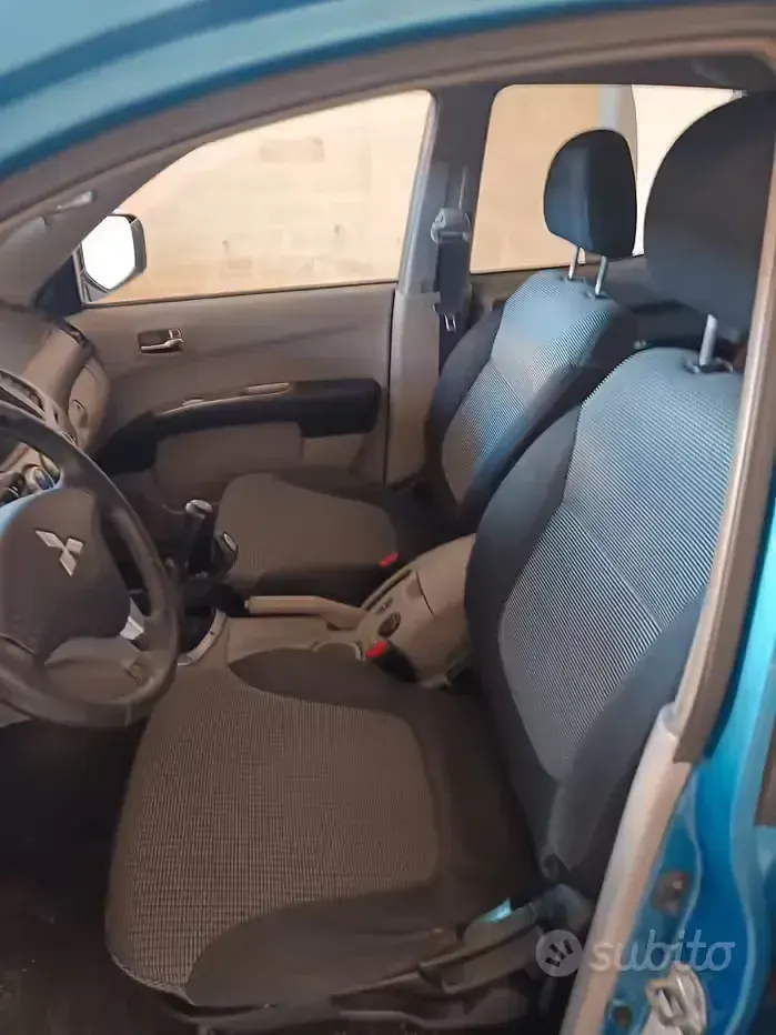Usata Mitsubishi L 167 CV (122 kW) 2007 Blu SUV
