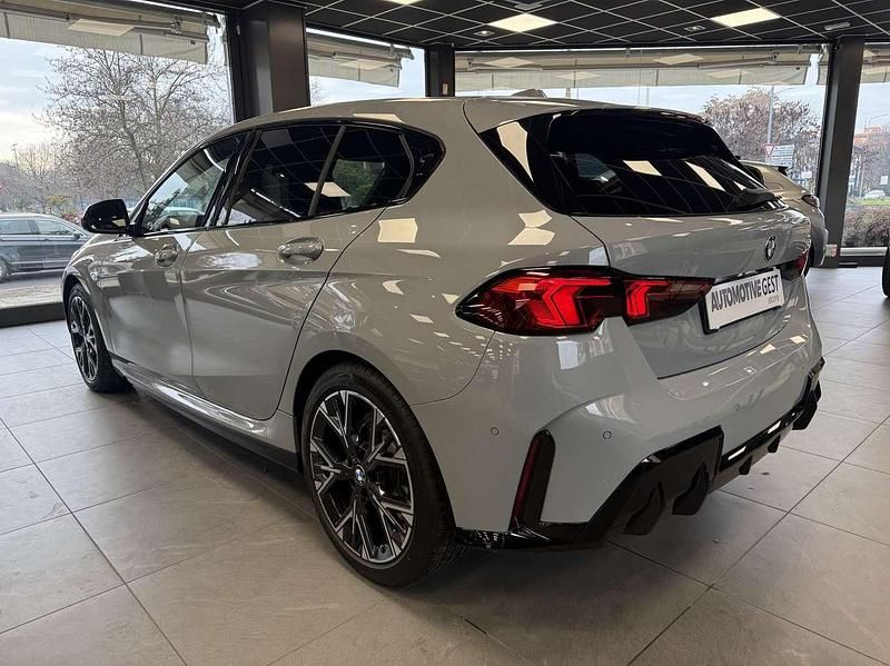 Usata BMW 120 M Sport 170 CV (125 kW) 2025 Brooklyn grey Utilitaria