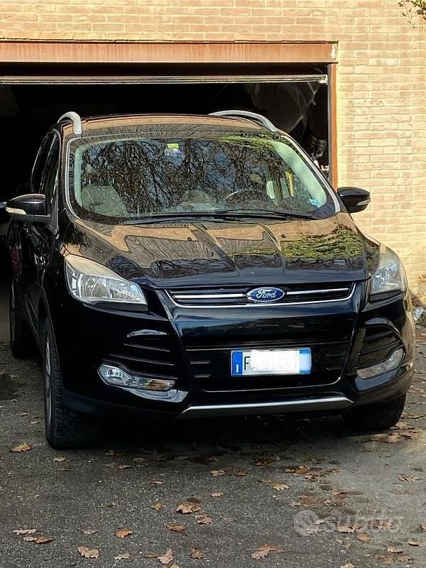 Usata Ford Kuga Titanium 150 CV (110 kW) 2015 Nero SUV