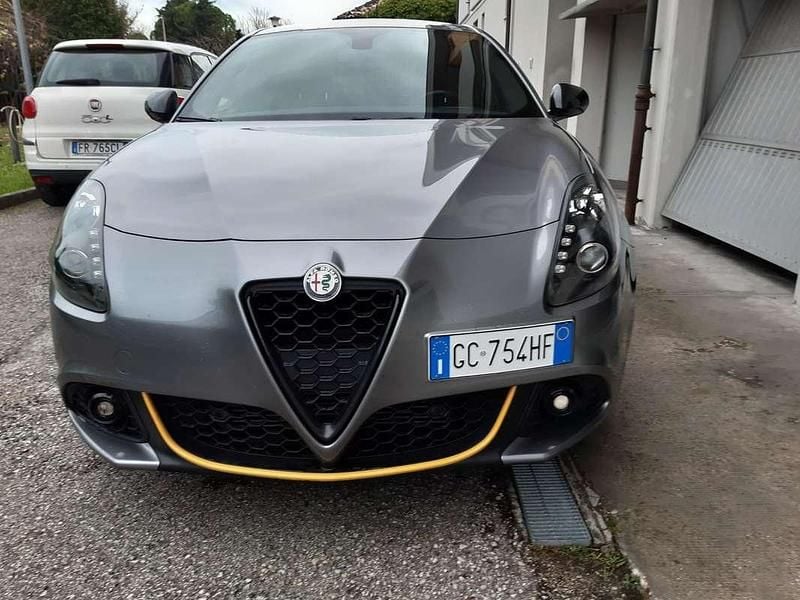 Usata 2020 Alfa Romeo Giulietta Sprint Tre volumi | 15.000 € (Buon prezzo) - Immagine 1/4