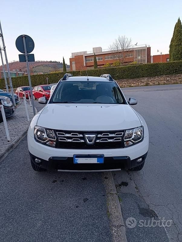 Usata Dacia Duster Lauréate 110 CV (80 kW) 2014 Bianco SUV