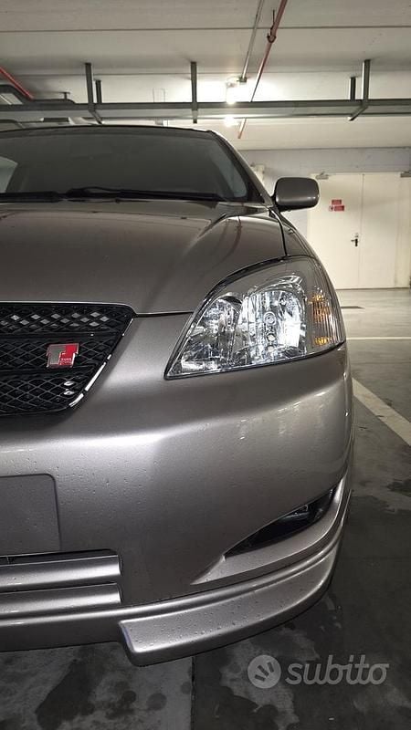 Usata Toyota Corolla 2002 Grigio Berlina