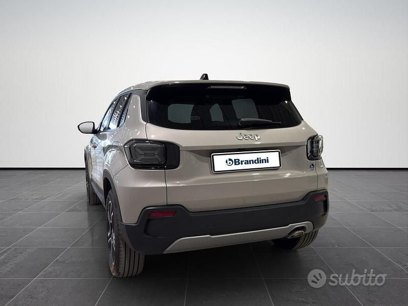 Usata Jeep Avenger Summit 101 CV (74 kW) 2025 Stone SUV