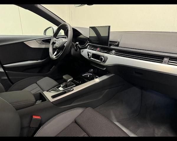 Usata Audi A5 Sportback S-Line 163 CV (119 kW) 2024 Bianco ghiaccio metallizzato Utilitaria