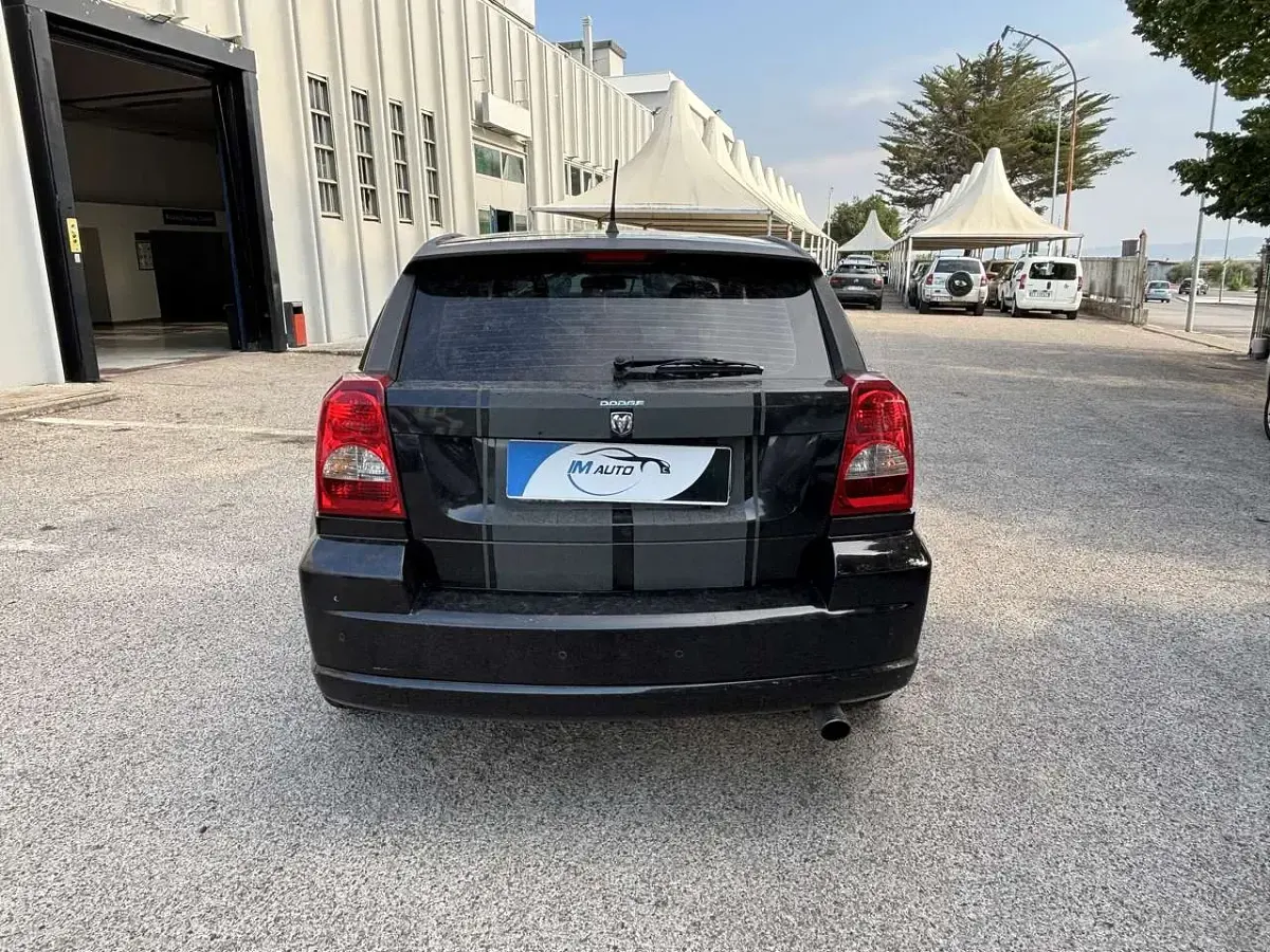 Usata Dodge Caliber SXT 140 CV (102 kW) 2010 Nero Utilitaria