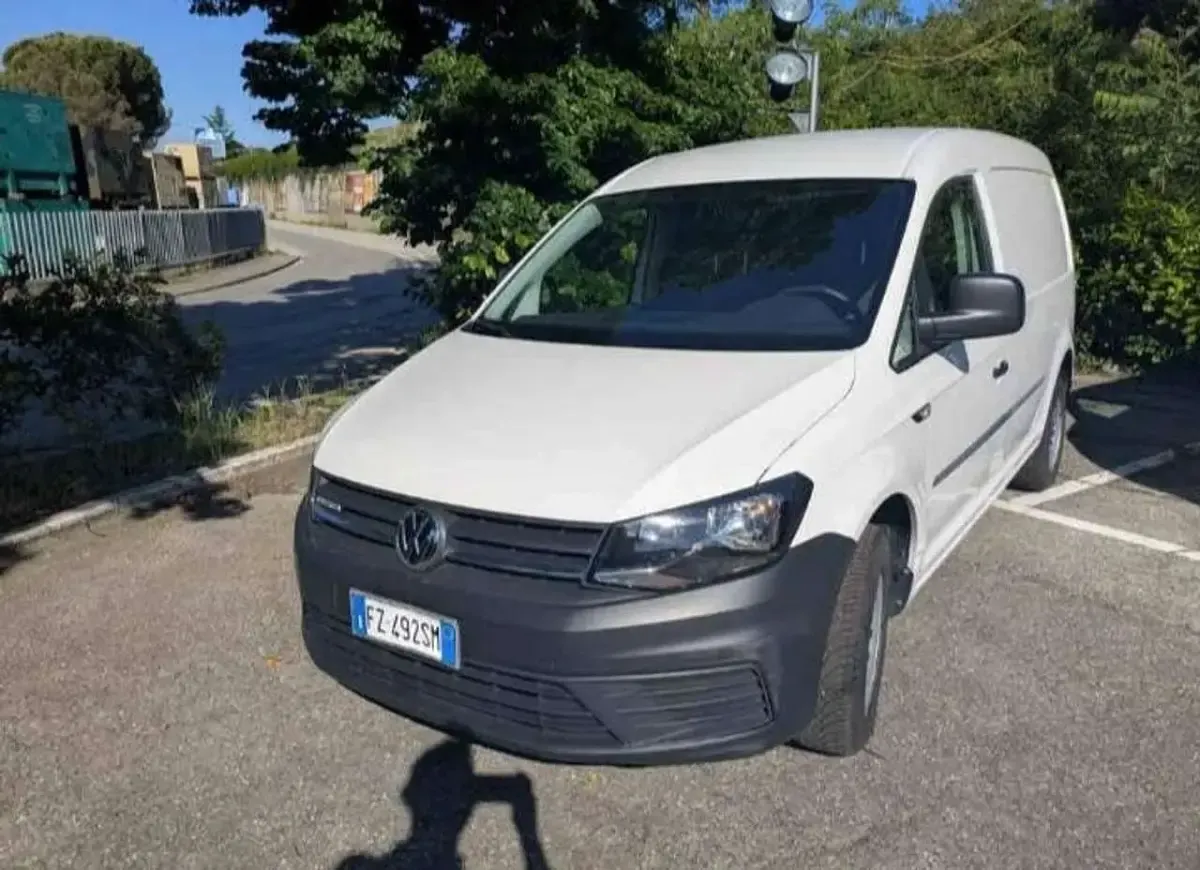 Usata VW Caddy Maxi 110 CV (80 kW) 2019 Bianco Monovolume