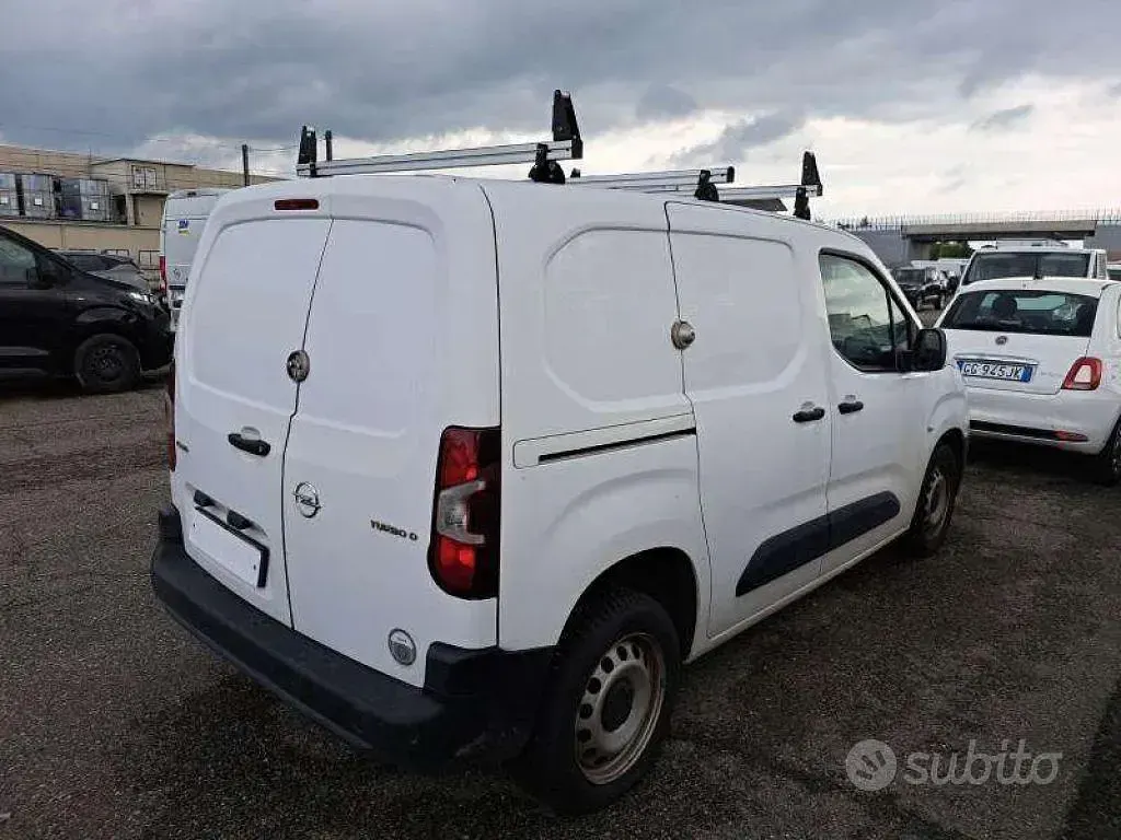 Usata Opel Combo 101 CV (74 kW) 2021 Bianco Monovolume