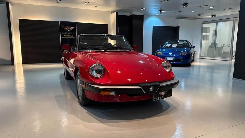 Usata Alfa Romeo Spider 130 CV (95 kW) 1973 Rosso Cabrio