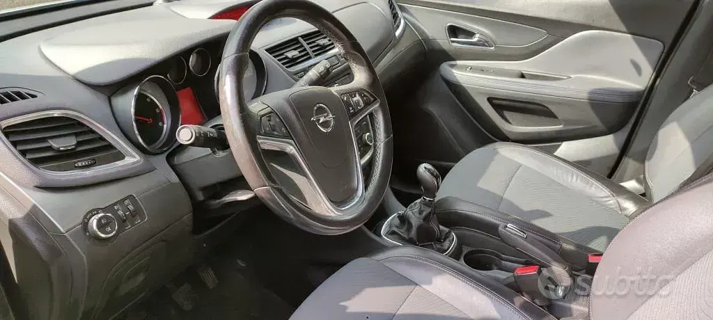 Usata Opel Mokka Cosmo 131 CV (96 kW) 2014 Bianco pastello SUV