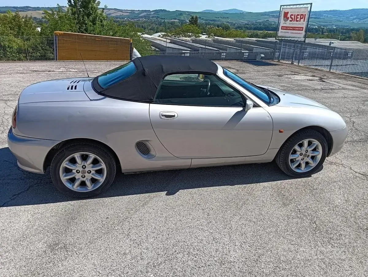Usata MG F 120 CV (88 kW) 1998 Grigio Cabrio