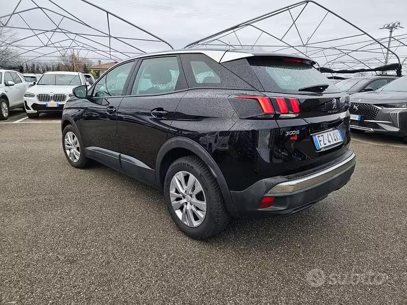 Usata Peugeot 3008 Access 131 CV (96 kW) 2020 Nero SUV