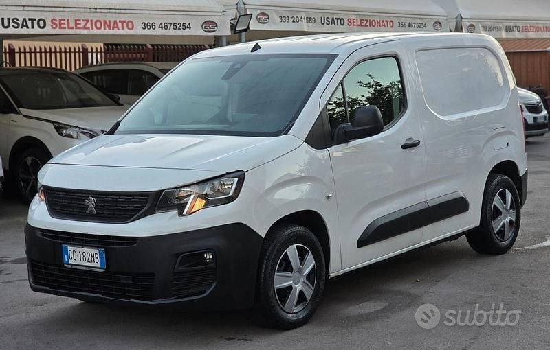 Bianco Usata 2020 Peugeot Partner Premium Monovolume | 7999 € (Super prezzo) - Immagine 1/4