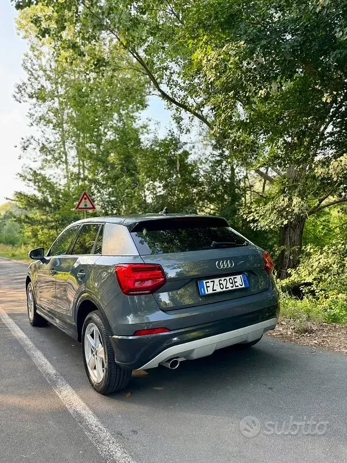 Usata Audi Q2 S-Line 116 CV (85 kW) 2020 Grigio SUV