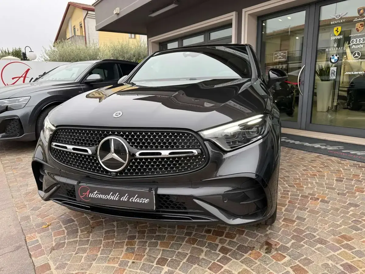 Usata Mercedes GLC200 AMG Line Premium Plus 163 CV (119 kW) 2025 Grigio medio metallizzato SUV