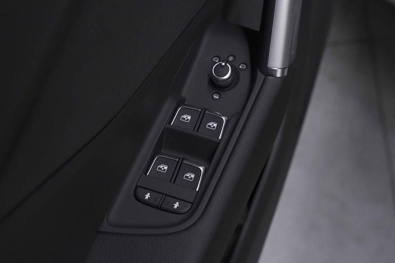 Nuova Audi Q2 Ambiente 150 CV (110 kW) 2026 Argento SUV