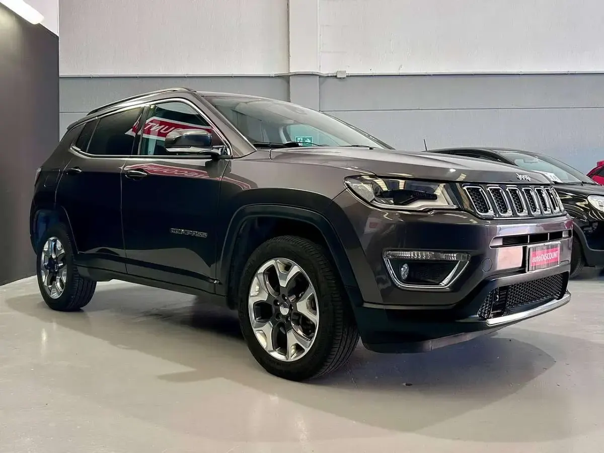 Usata Jeep Compass Limited 140 CV (102 kW) 2020 Grigio SUV