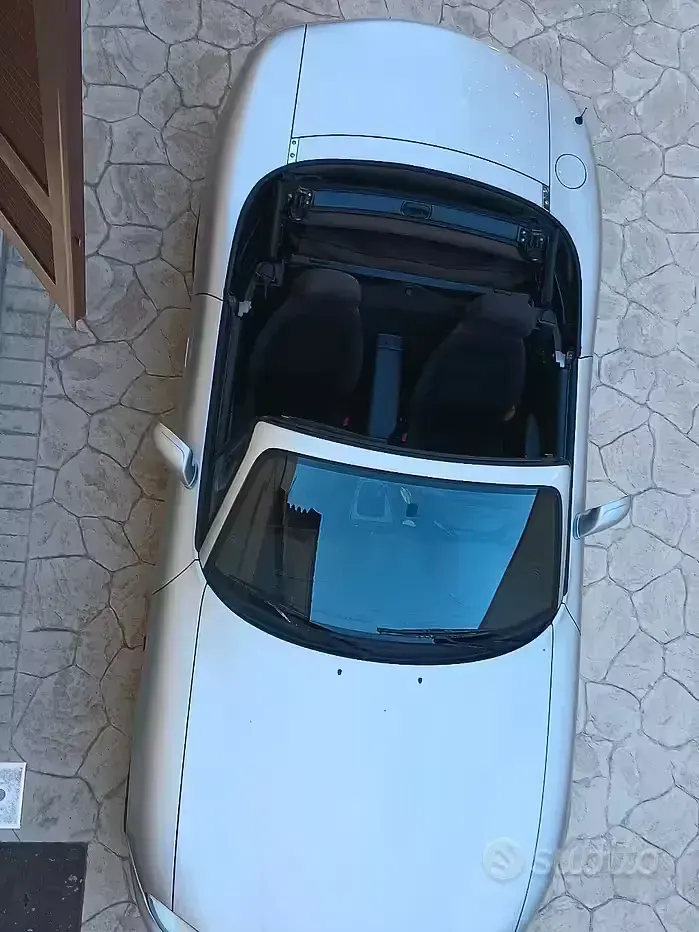 Usata Mazda MX5 110 CV (80 kW) 1999 Grigio Cabrio