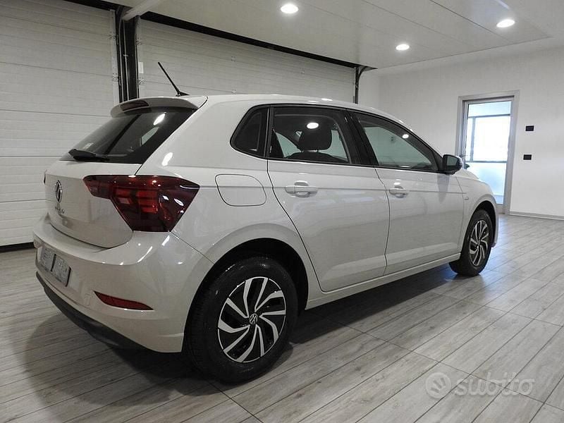Usata VW Polo Life 80 CV (58 kW) 2024 Ascot grey Berlina