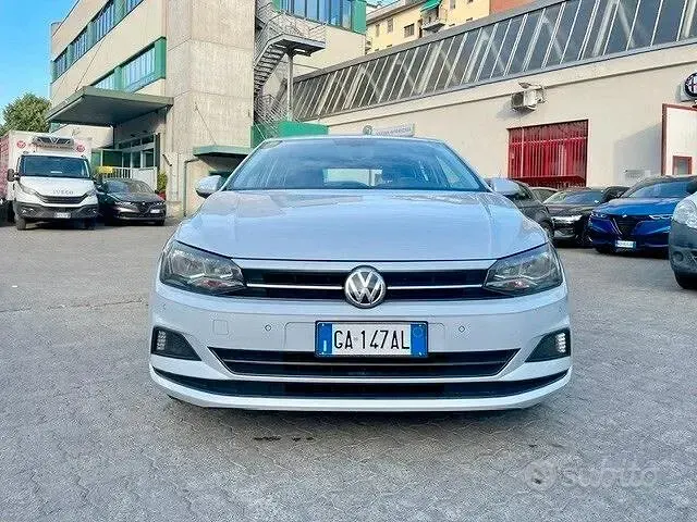 Usata VW Polo Comfortline 95 CV (69 kW) 2019 Grigio Utilitaria