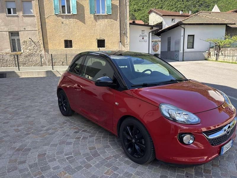 Usata Opel Adam Slam 70 CV (51 kW) 2013 Rosso Utilitaria